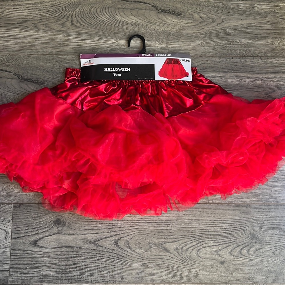 BNWT Halloween red tutu size large